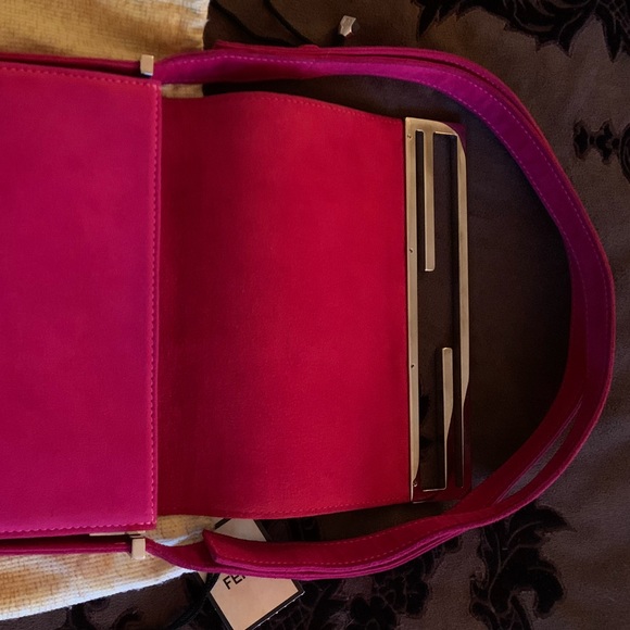 Authentic Suede Fendi shoulder crossbody New - Picture 3 of 8